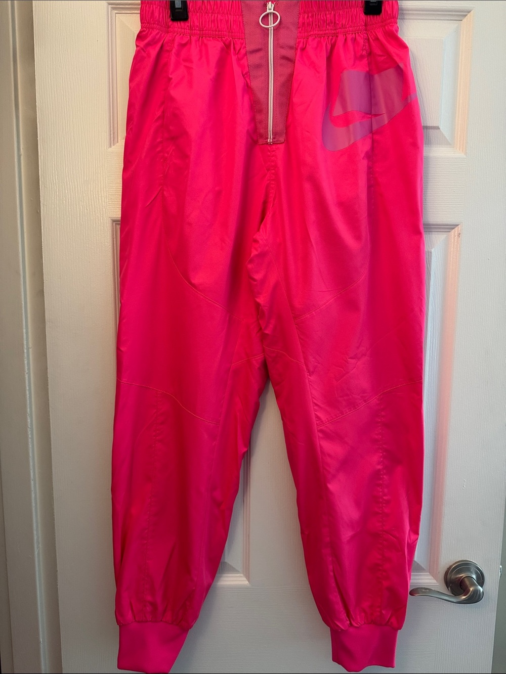 Nike Womenβs Bright Hot Pink Zip-Front Joggers
